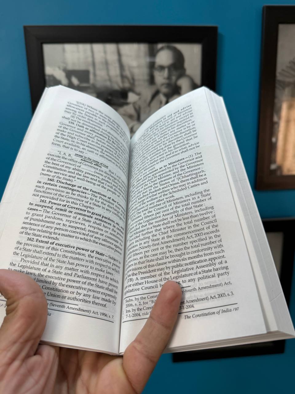 BHARAT KA SAMVIDHAN ORIGINAL MINI (ENGLISH)