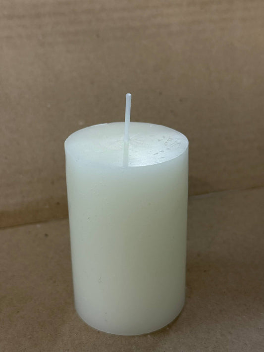 White pilar candle 2x3